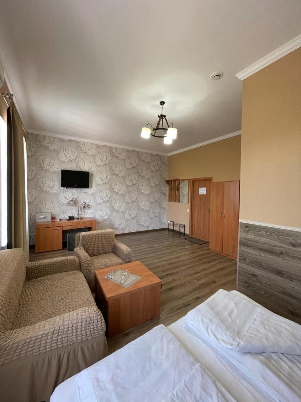 Shanyrak Hotel Temirtau Exterior photo